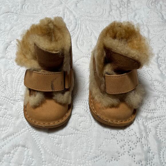 Born Leather Fuzzy Booties Size 2 - Picture 6 of 7
